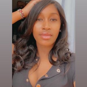 Meet your Posher, Lorraine